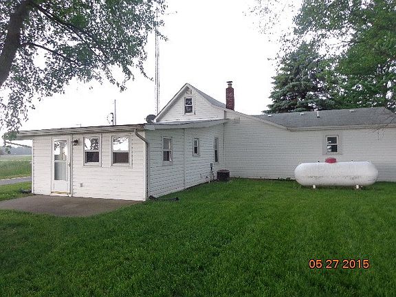 4th image of 6215 S Strawtown Pike