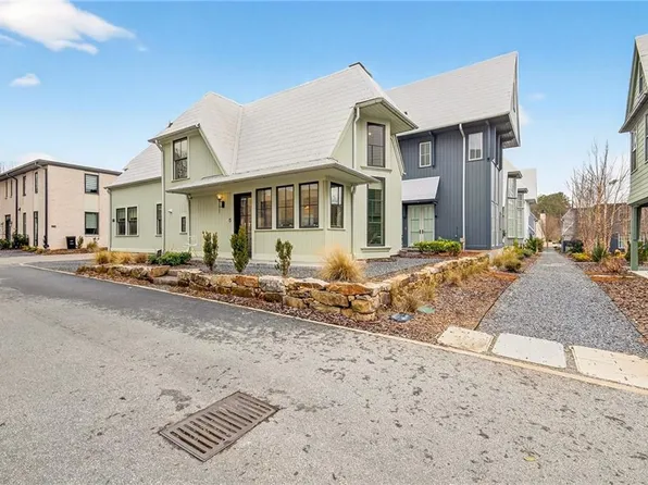 110 Channing Ln, Fayetteville, GA 30214