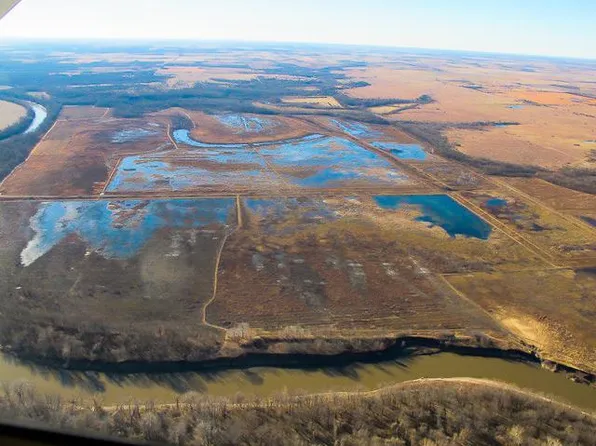 14500 Liberty Rd, Chanute, KS 66720