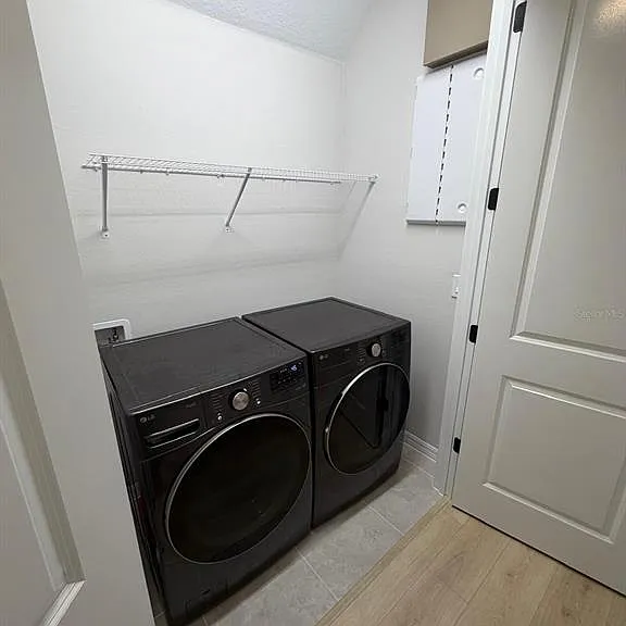 3077 Voyager Ave — Photo 14