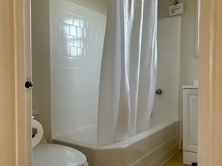 506 W Riggin St #1/2 — Photo 8
