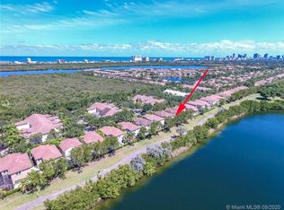 1890 Sweetbay Way, Hollywood, FL 33019