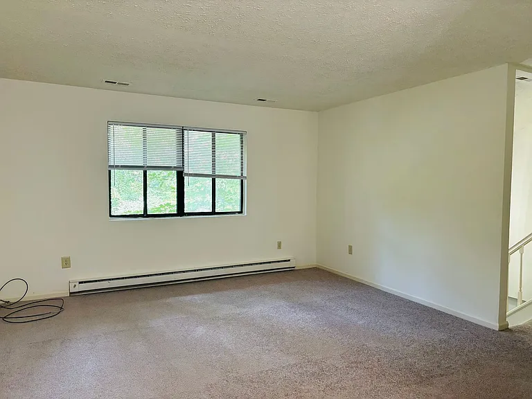 1813 Garden Ln — Photo 11