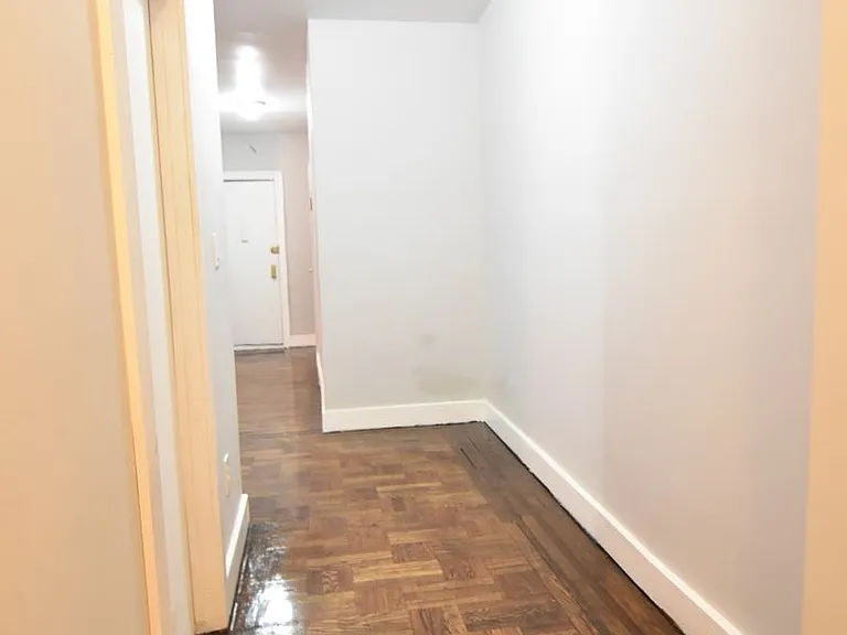 480 Concord Ave #4K — Photo 8