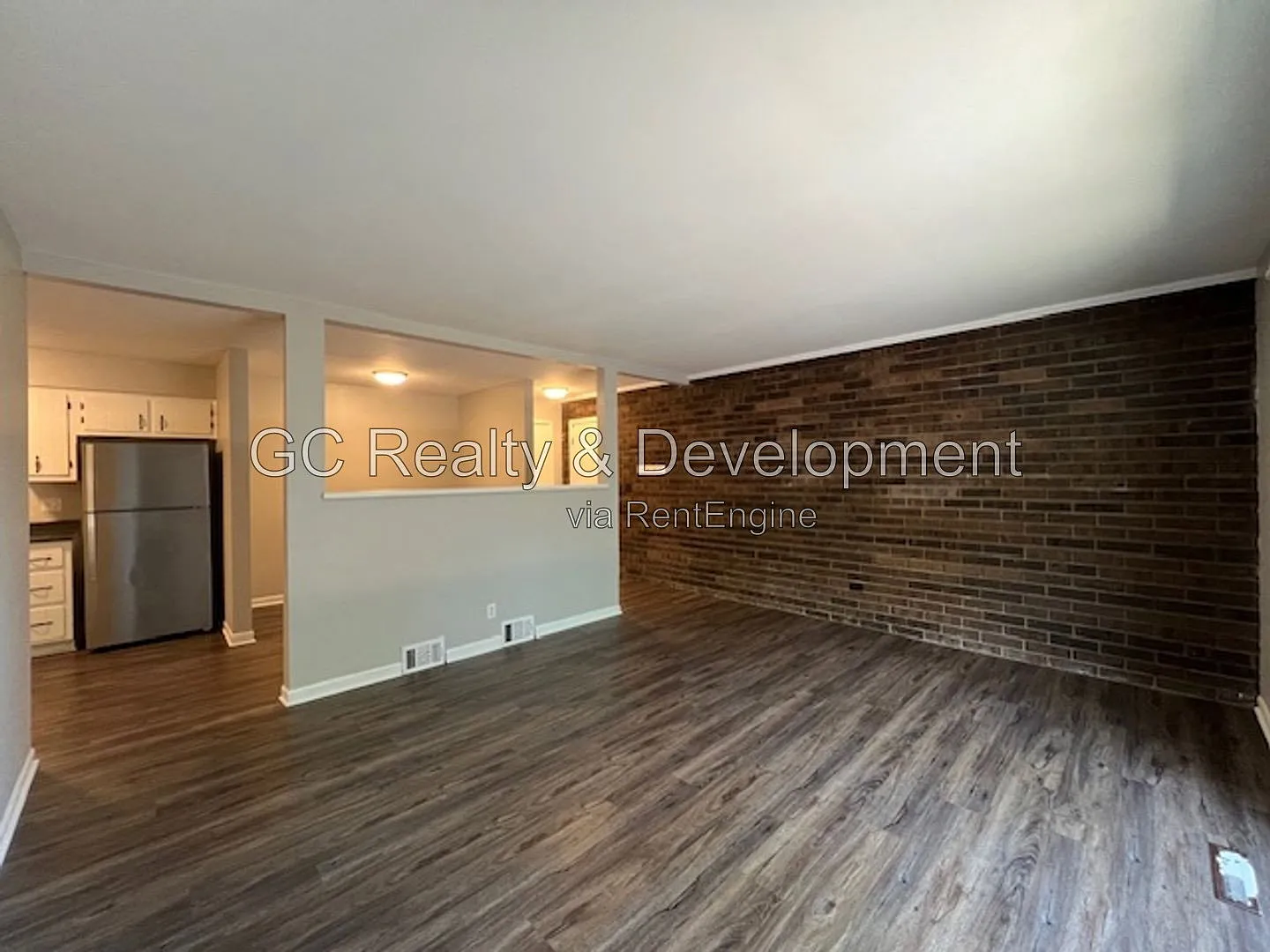 12 Simpson St — Photo 4