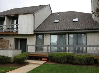 10 Woodhill St, Somerset, NJ 08873