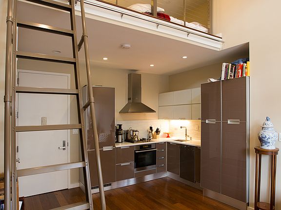 4th image of 220 3rd Ave #3B