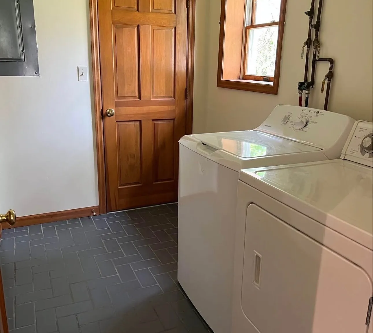 3 bed, 1500 sqft, $2,100 — Photo 4