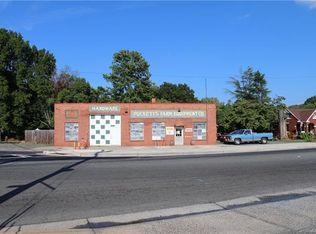 2740 W Sugar Creek Rd, Charlotte, NC 28262