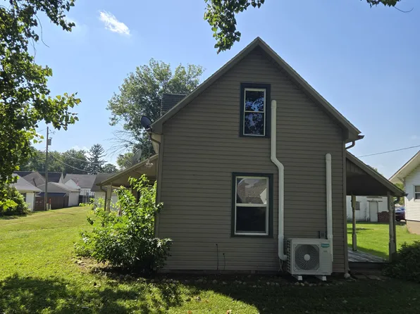 104 S State St, Goldsmith, IN 46045