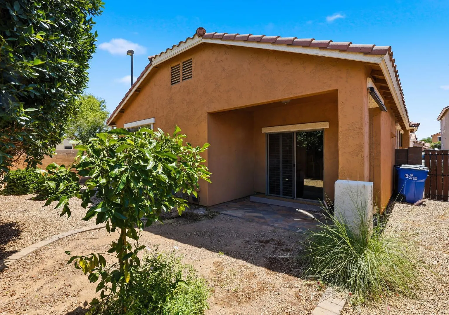 2 bed, 2.0 bath, 1214 sqft, $3,600 — Photo 3