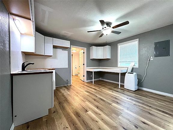 3rd image of 310 S Howard Ave