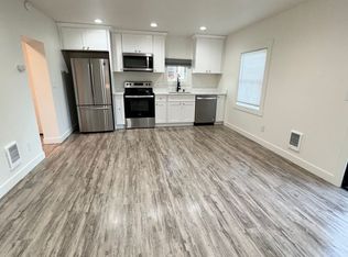 9419 6th Ave SW, Seattle, WA 98106