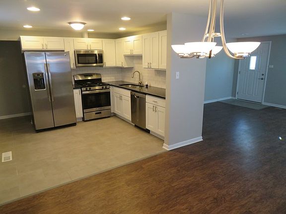 4th image of 3749 W 168th St
