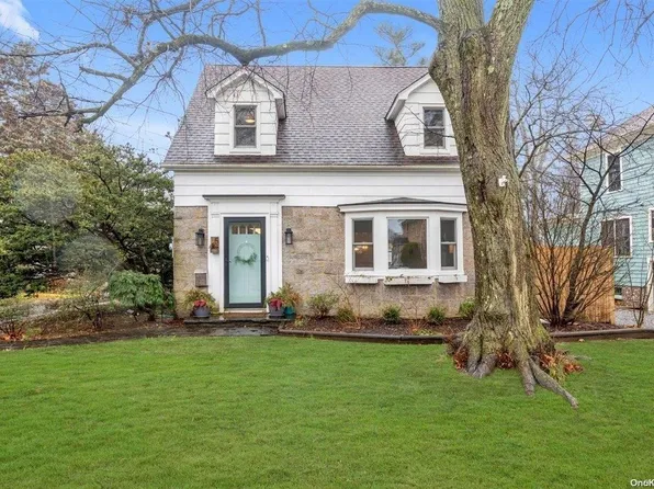 5 Walnut Street, Glen Head, NY 11545