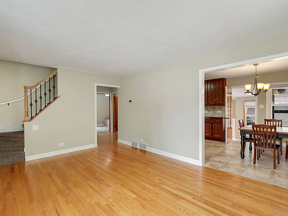 5th image of 104 N Elroy Ave