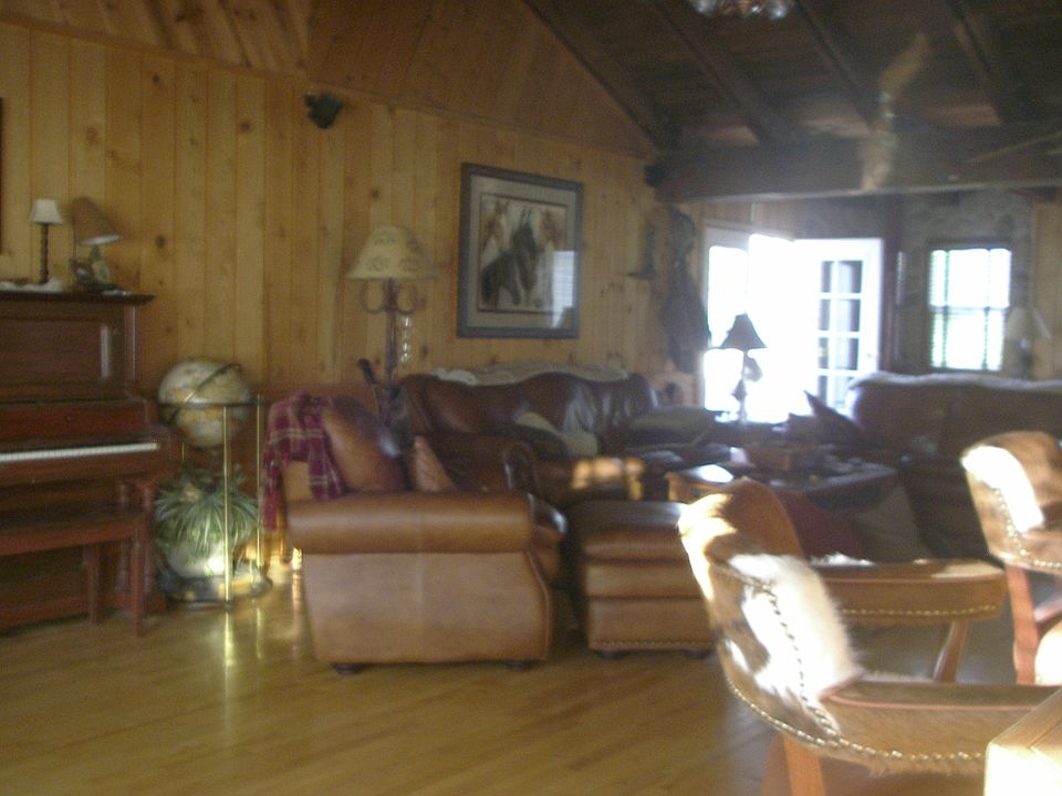 2nd image of 2231 Meadowlark Ln