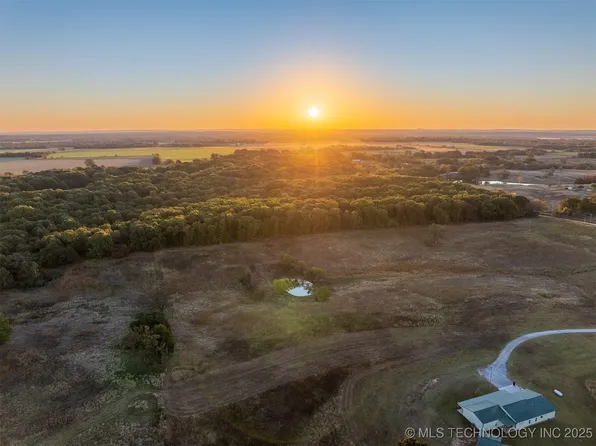 56 E 231st St S, Porter, OK 74454