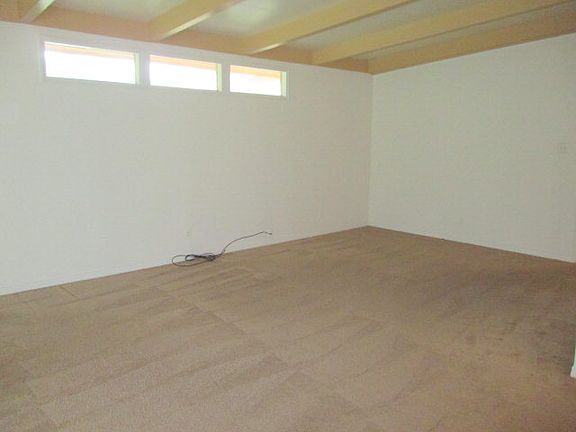 3rd image of 908 W Avenue G