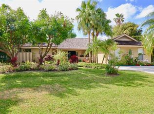 1 Carrick Rd, Palm Beach Gardens, FL 33418