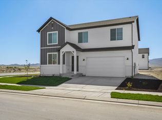 922 E Eden St #1692, Eagle Mountain, UT 84005