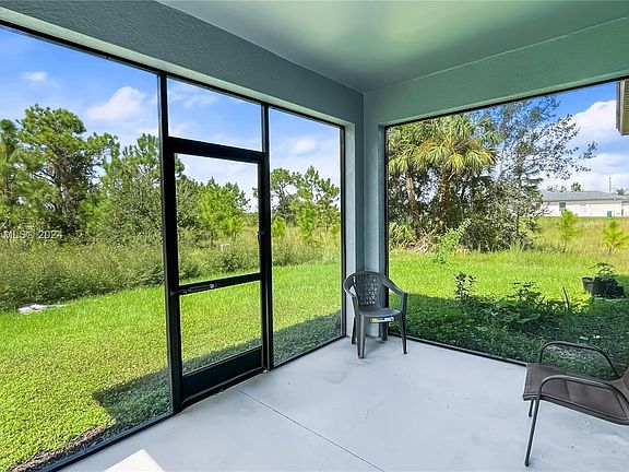 2nd image of 2953 Everglades Blvd N
