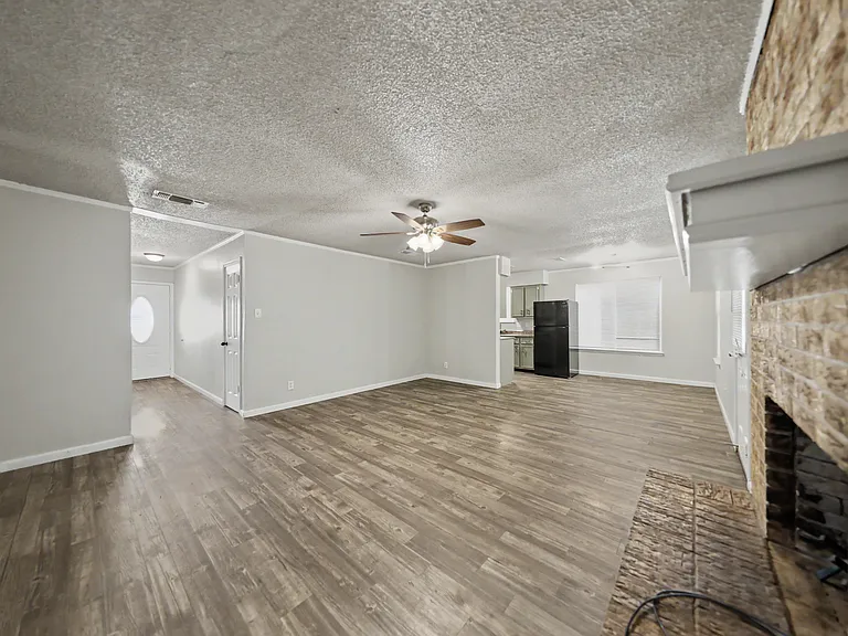 1804 Ruiz Dr — Photo 10