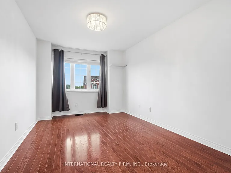 68 Old Orchard Cres — Photo 31