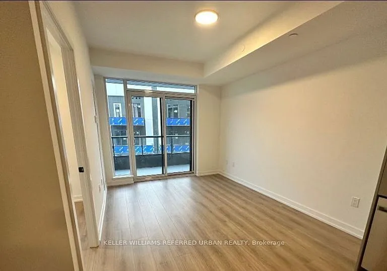 10 Lagerfeld Dr — Photo 6