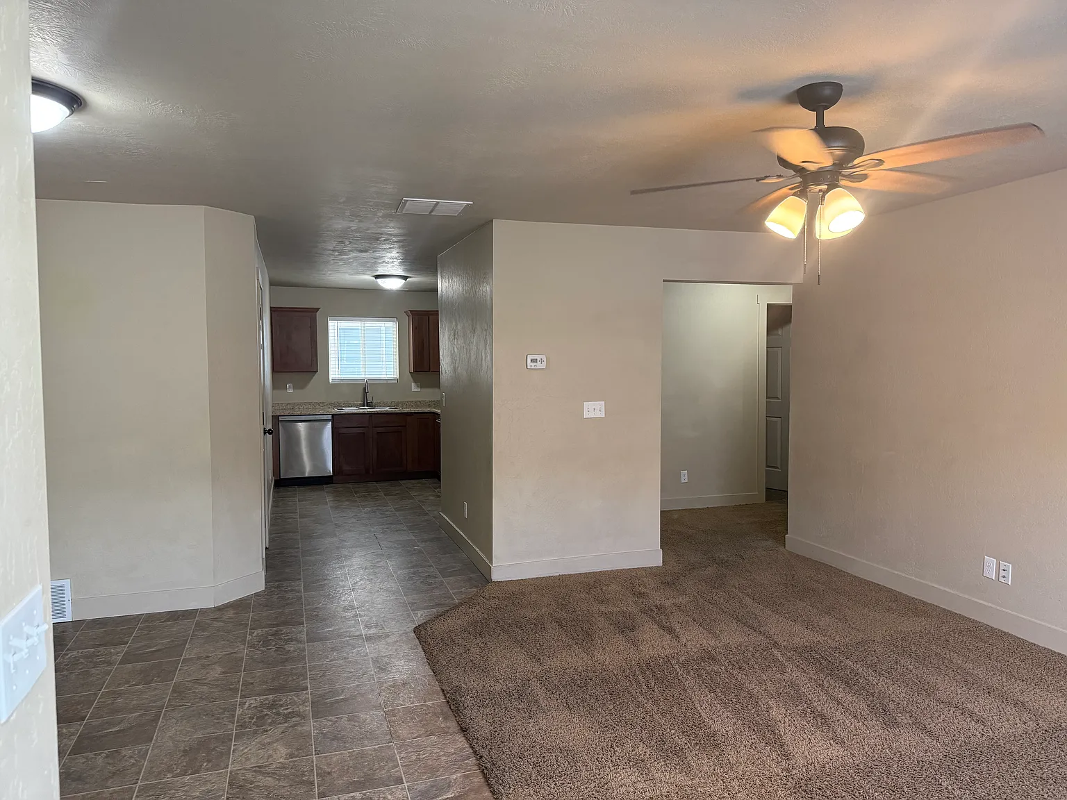 3 bed, 1250 sqft, $1,750 — Photo 3