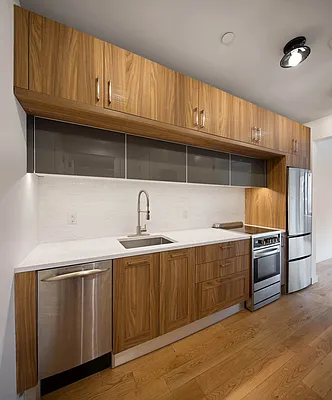 Rented by Artur Gutman, LREB | media 8