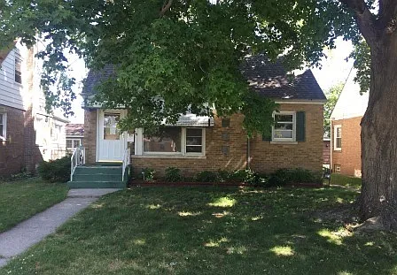 32 163rd Pl photo 1