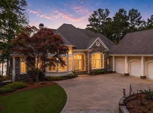 1121 Parrotts Cove Rd, Greensboro, GA 30642