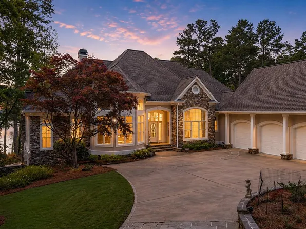 1121 Parrotts Cove Rd, Greensboro, GA 30642