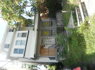 88 Scheerer Ave, Newark, NJ 07112