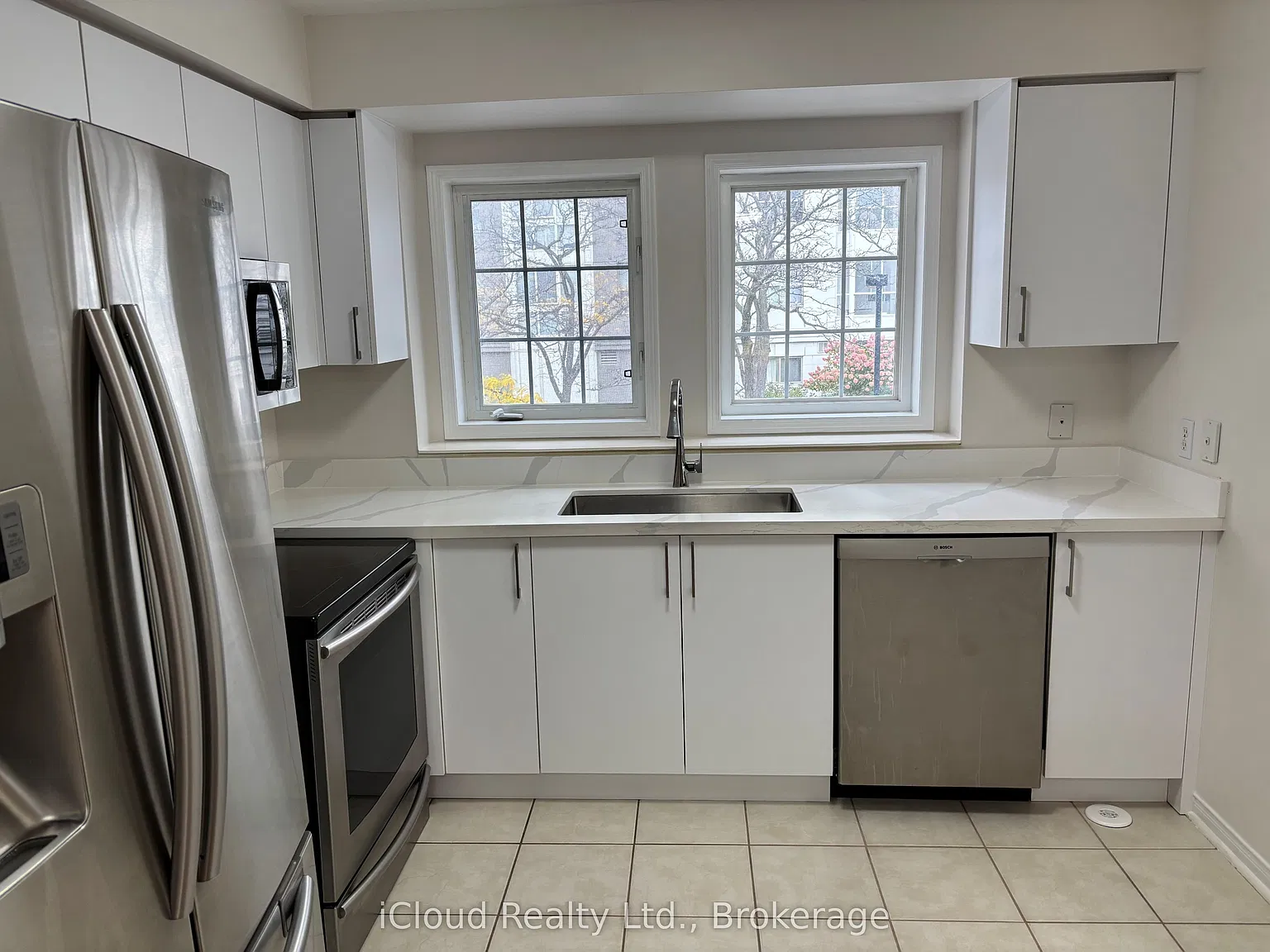 3 bed, $3,000 — Photo 4