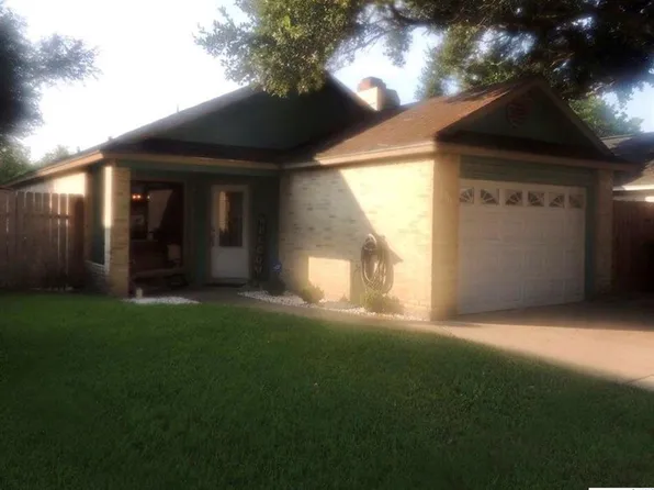 426 Waterford Dr, Victoria, TX 77901