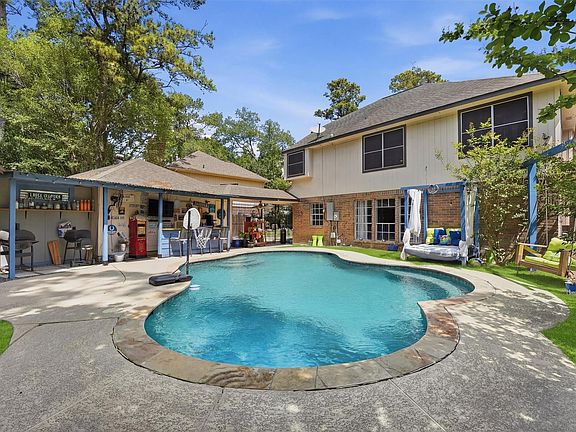 2nd image of 13415 Jessica Ln