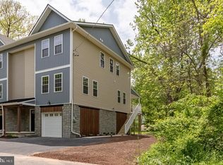 405 Hollow Rd, Phoenixville, PA 19460