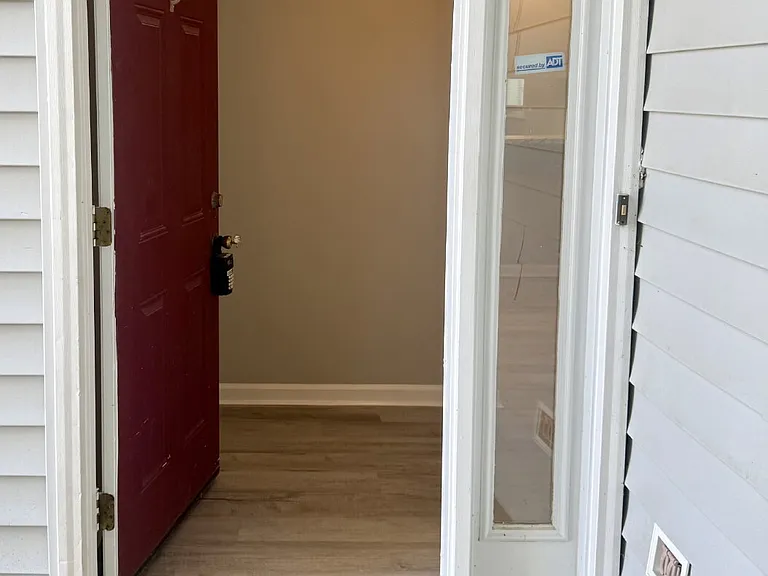 224 Waterdown Dr #1 — Photo 2