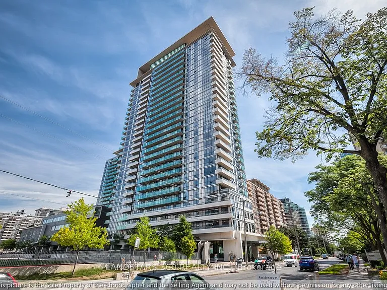 70 Roehampton Ave #2120 — Photo 1