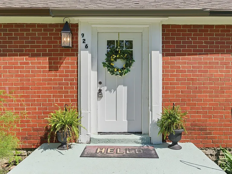 926 Idlewild Dr — Photo 30