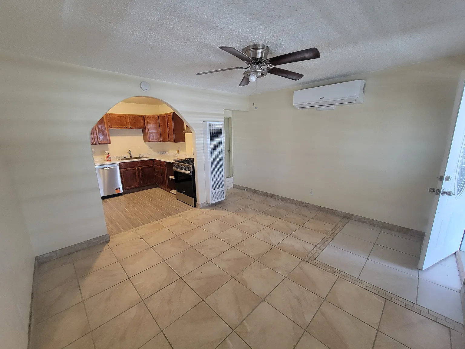 6614 Tamarisk Avenue - 1 — Photo 4