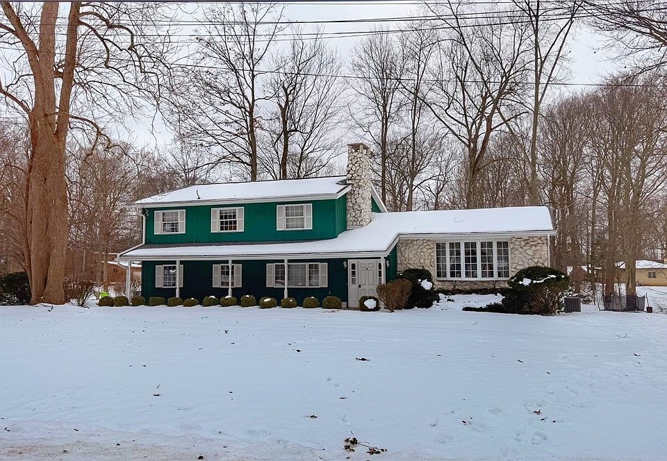 1st image of 1079 Carol Ln