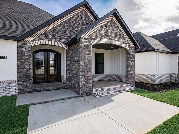 4th image of 1905 Strong Ave