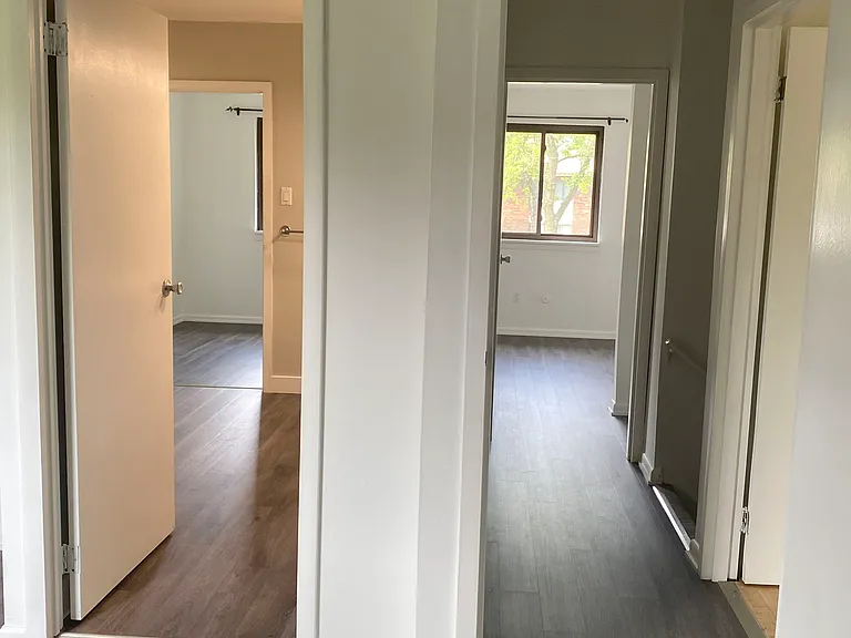 4 Kings Ct #4 — Photo 11