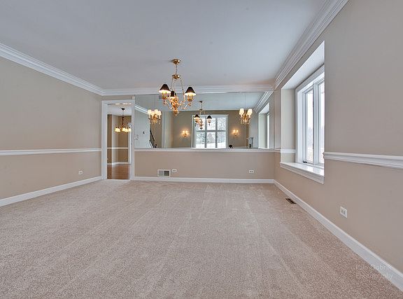 4th image of 790 Hanley Dr