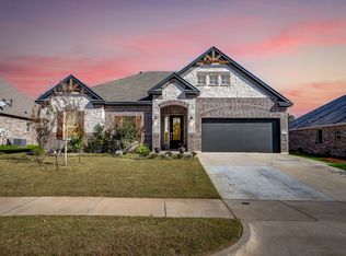 3929 Brookdale Rd, Benbrook, TX 76116
