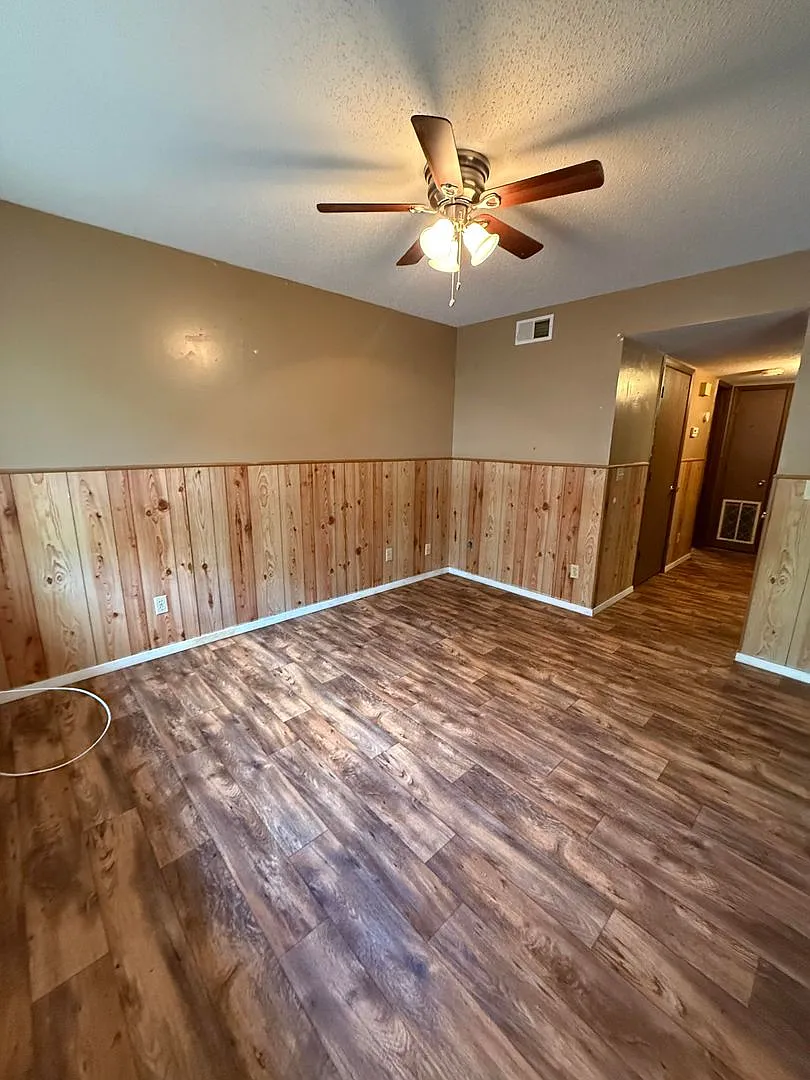 Jean Street Apartments — Photo 1