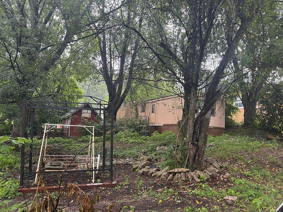 2nd image of 5 Delta St
